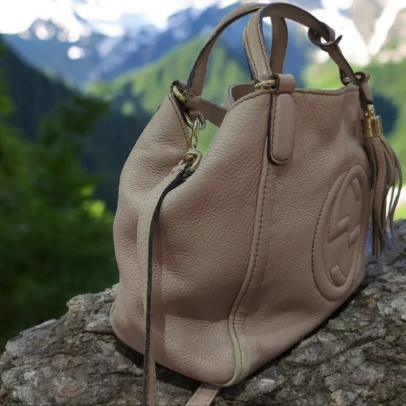 Authentic Gucci Pebbled Calfskin Medium Soho Shoulder Bag Camelia - Picture 4 of 16